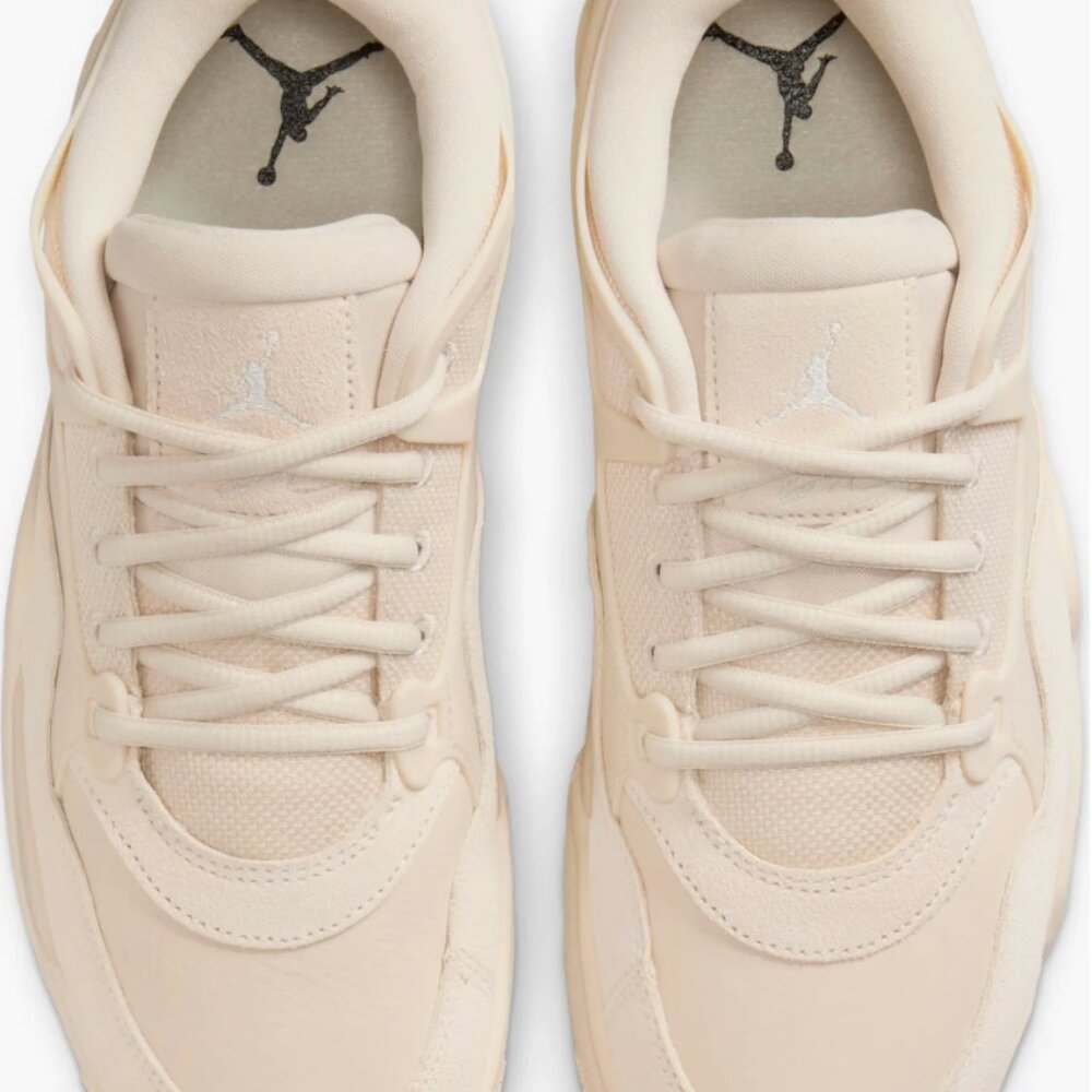 Air Jordan 4RM Sneaker - Picture 3 of 9